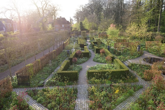 Jeg elsker blomsterne jeg elsker bierne